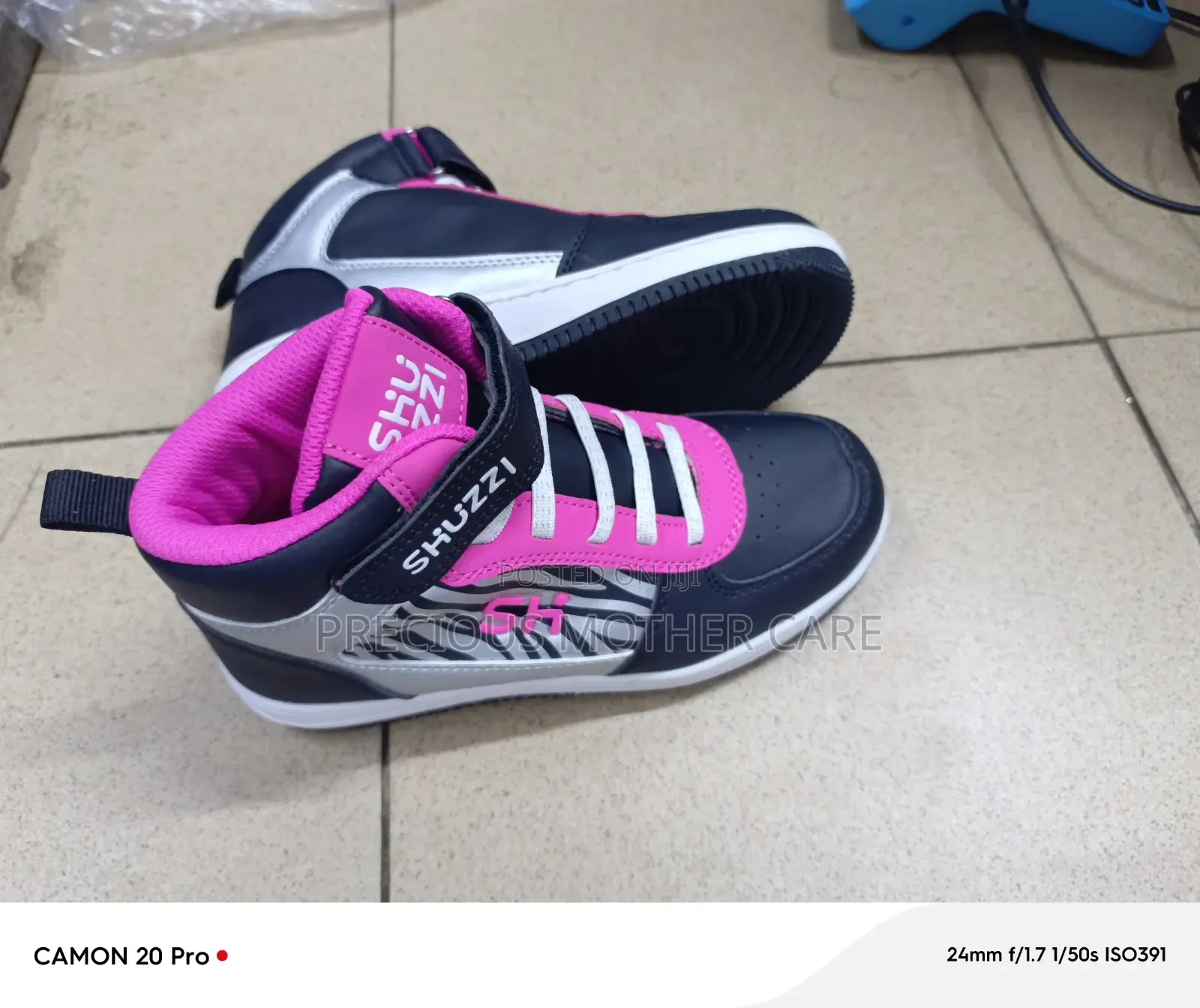 Quality Lovely Hi Top Children Sneakers