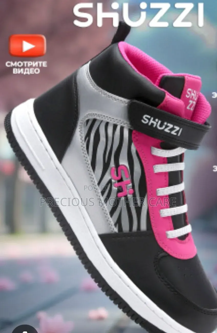 Quality Lovely Hi Top Children Sneakers