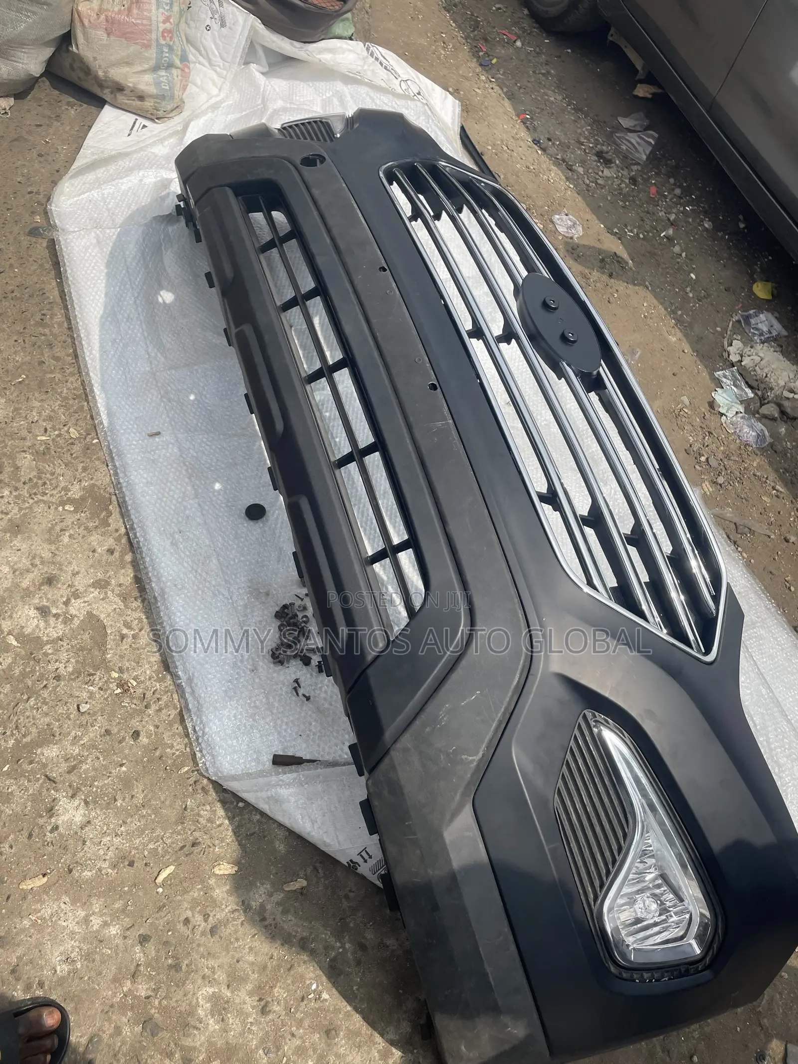 Complete Bumper Hyundai Grand Santafe 2016 Available