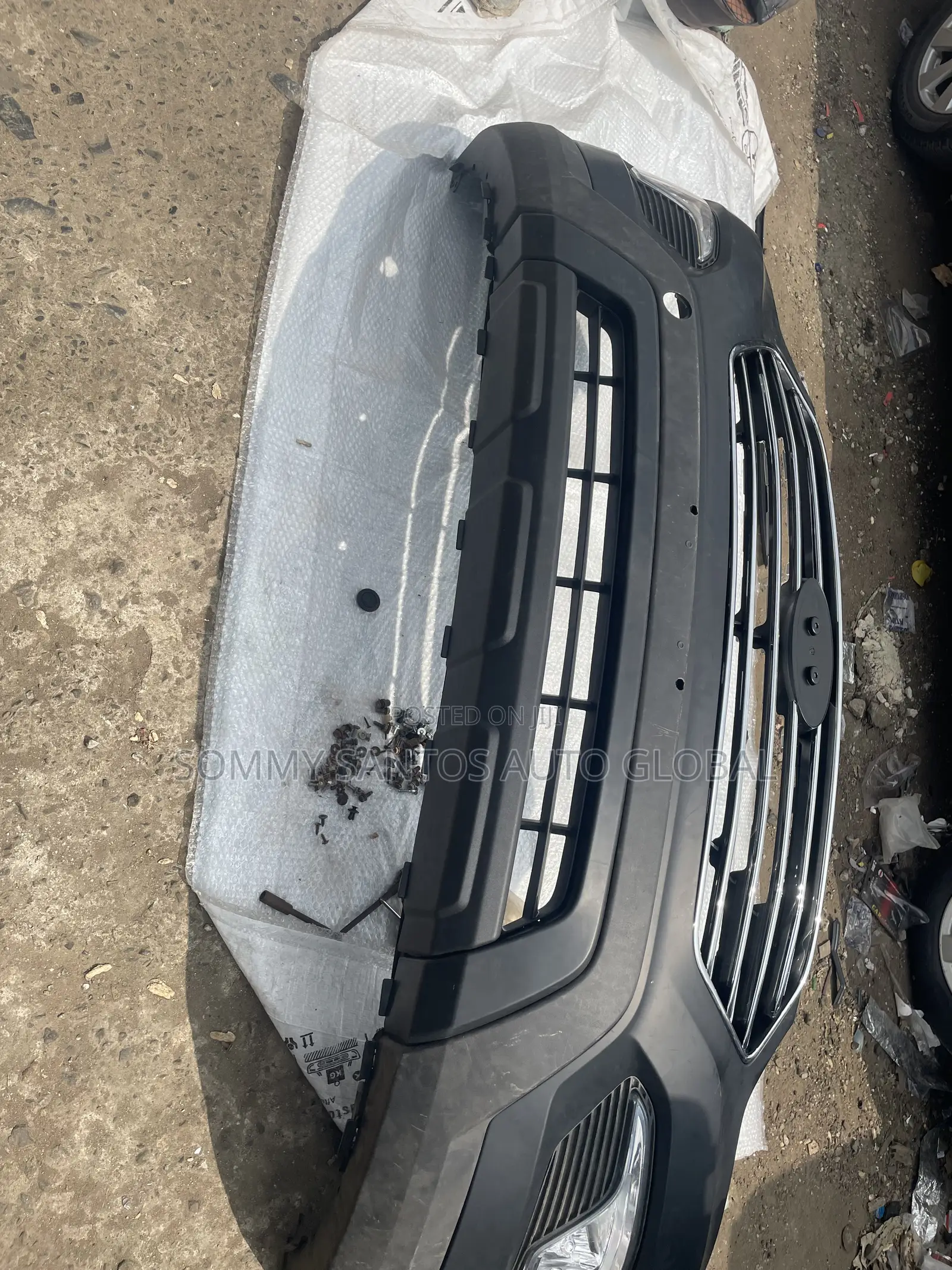 Complete Bumper Hyundai Grand Santafe 2016 Available