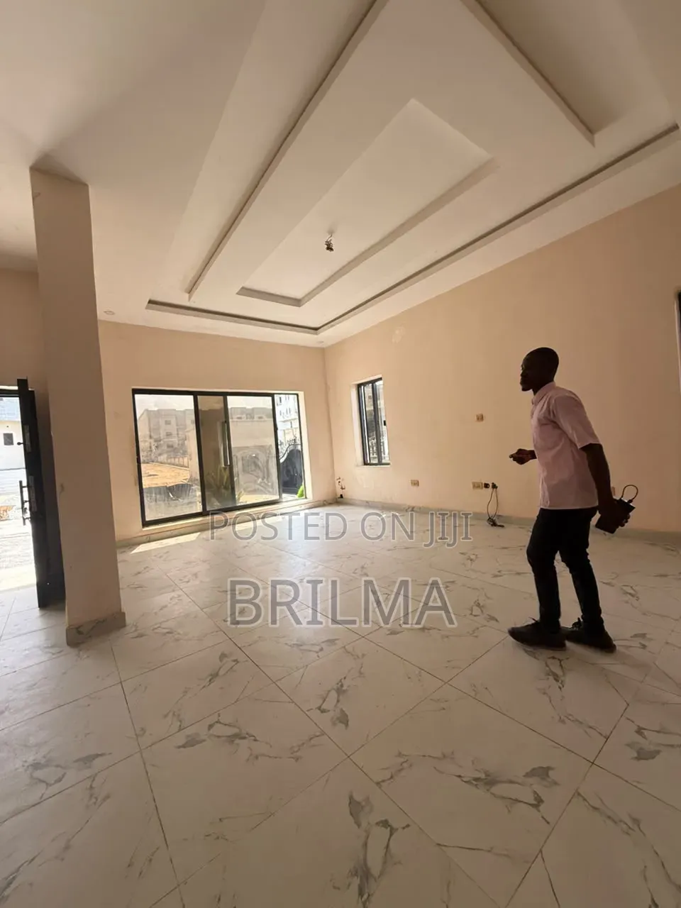 5bdrm Duplex in Guzape District for sale