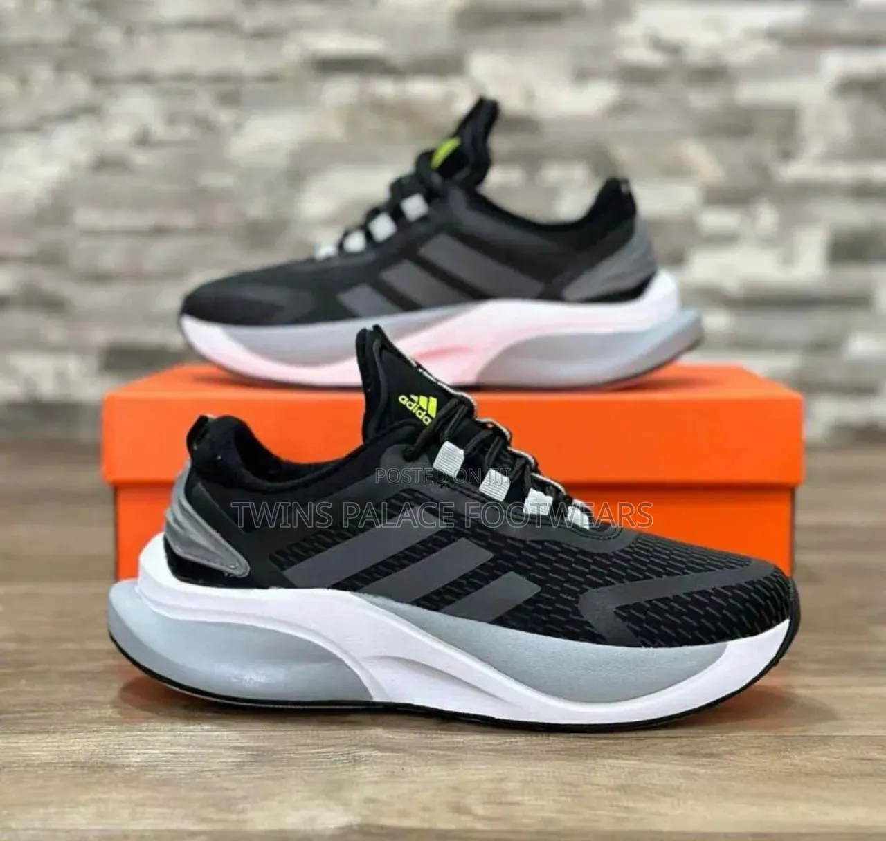 Adidas Sneaker