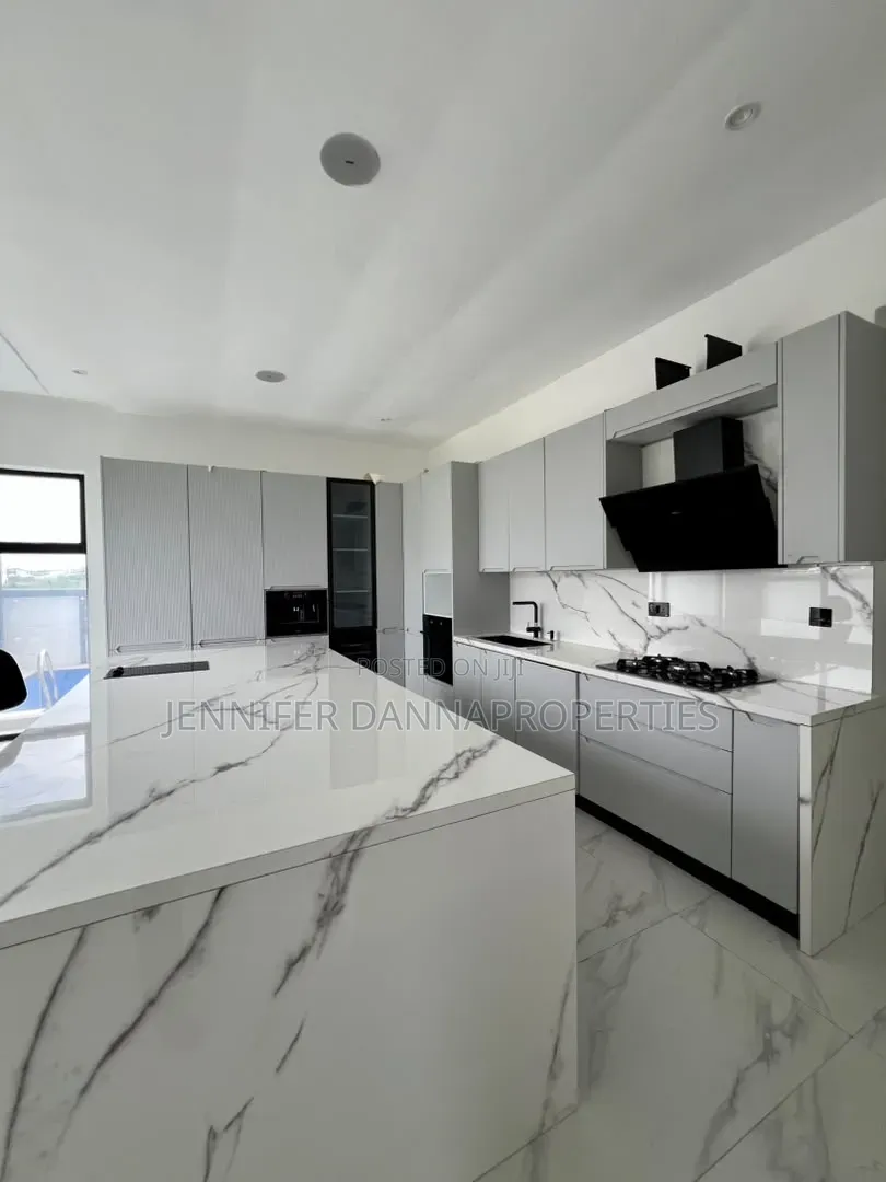 5bdrm Duplex in VGC / Ajah for sale