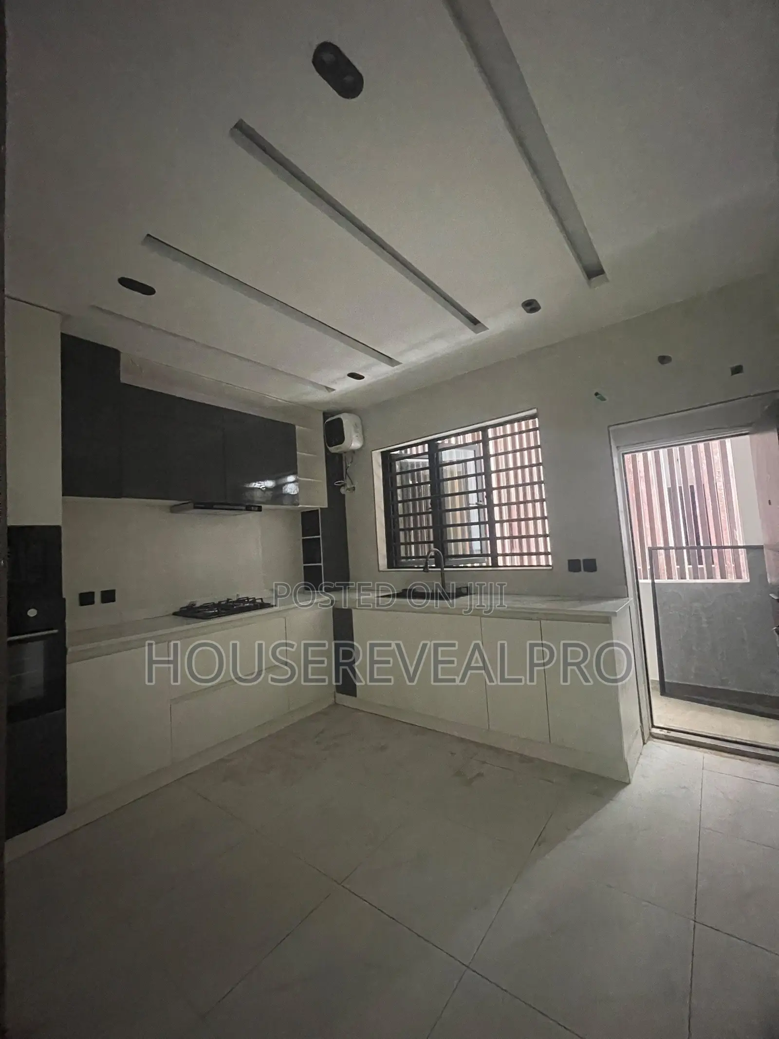 3bdrm Apartment in Lekki Maruwa for rent