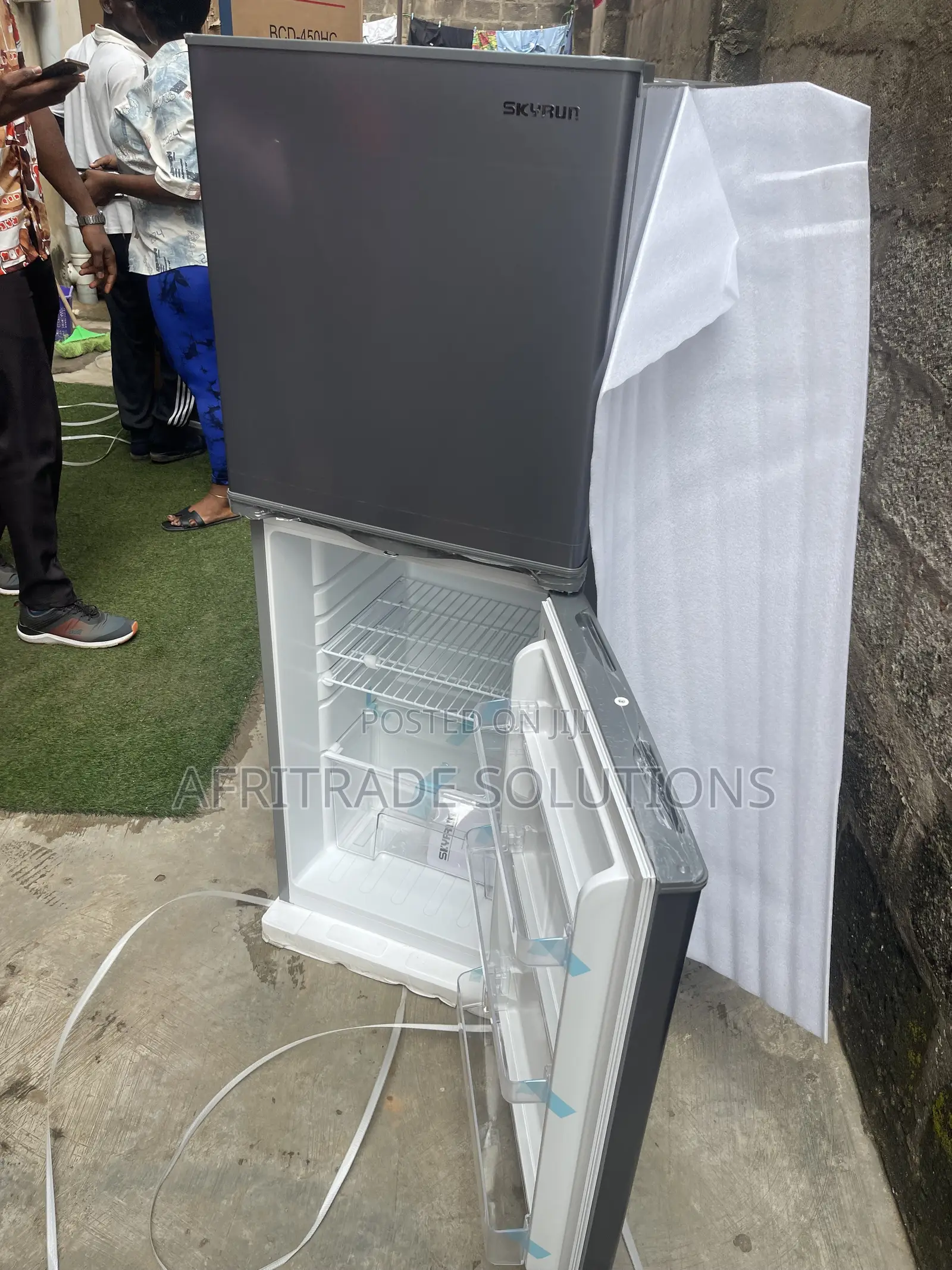 Skyrun 195L Double Door Fridge – Designed to Stay Fresh