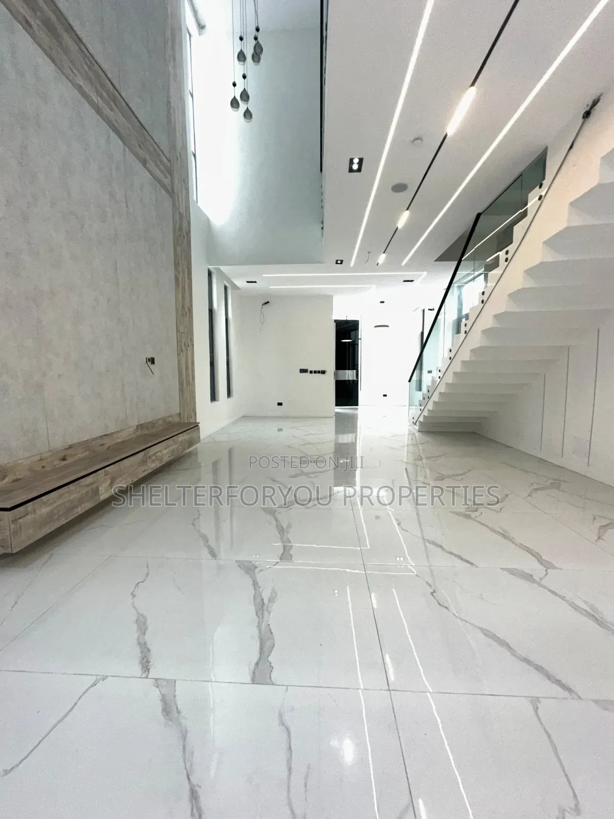 5bdrm Duplex in Lekki Phase 1 for sale