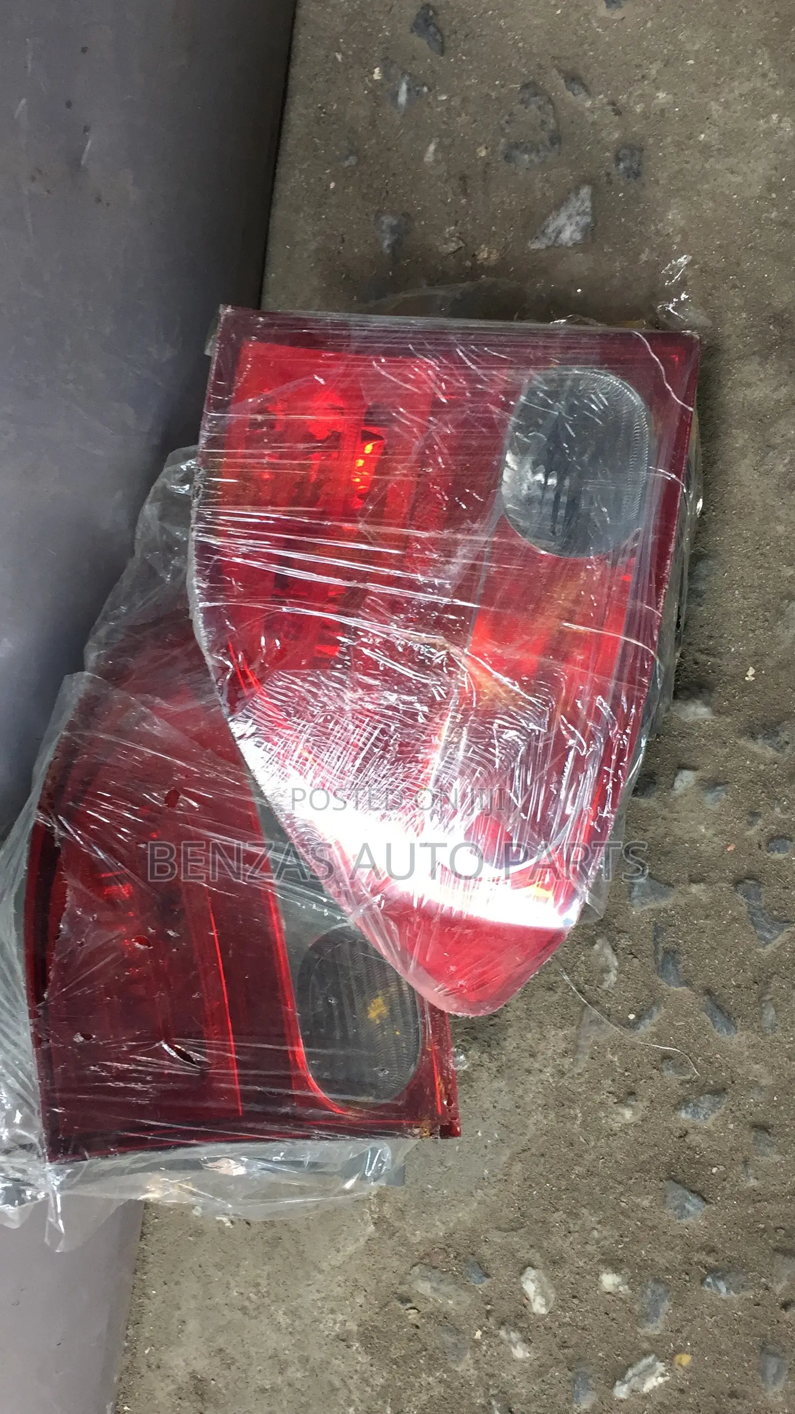 Toyota Corolla 2006 Backlight Replacement