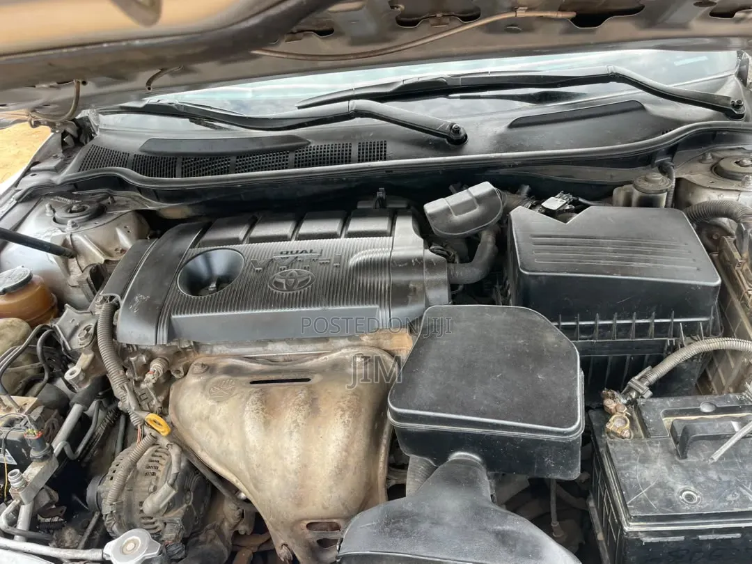 Toyota Camry SE 4dr Sedan (2.5L 4cyl 6AM) 2010 Silver