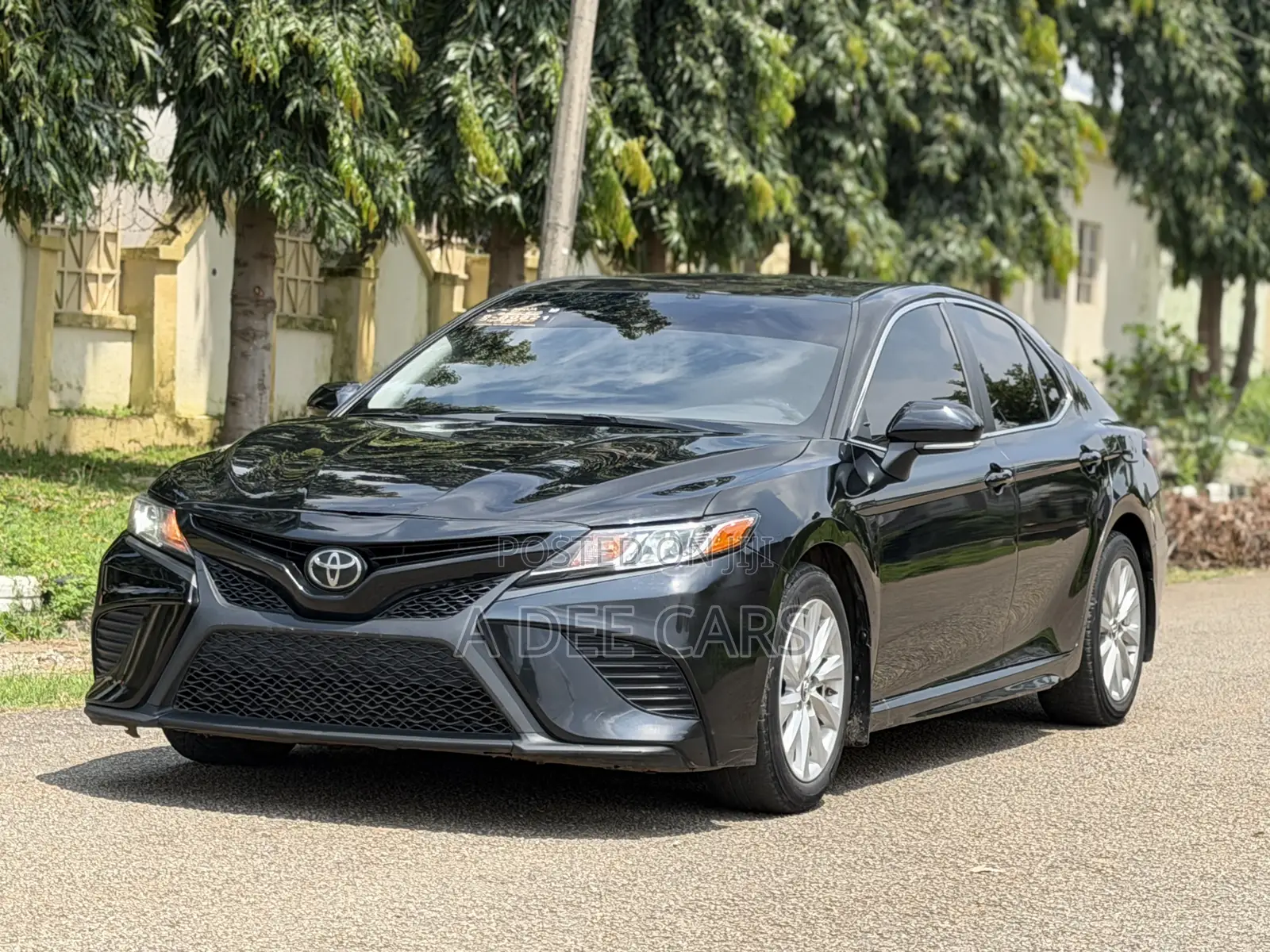 Toyota Camry SE FWD (2.5L 4cyl 8AM) 2018 Black