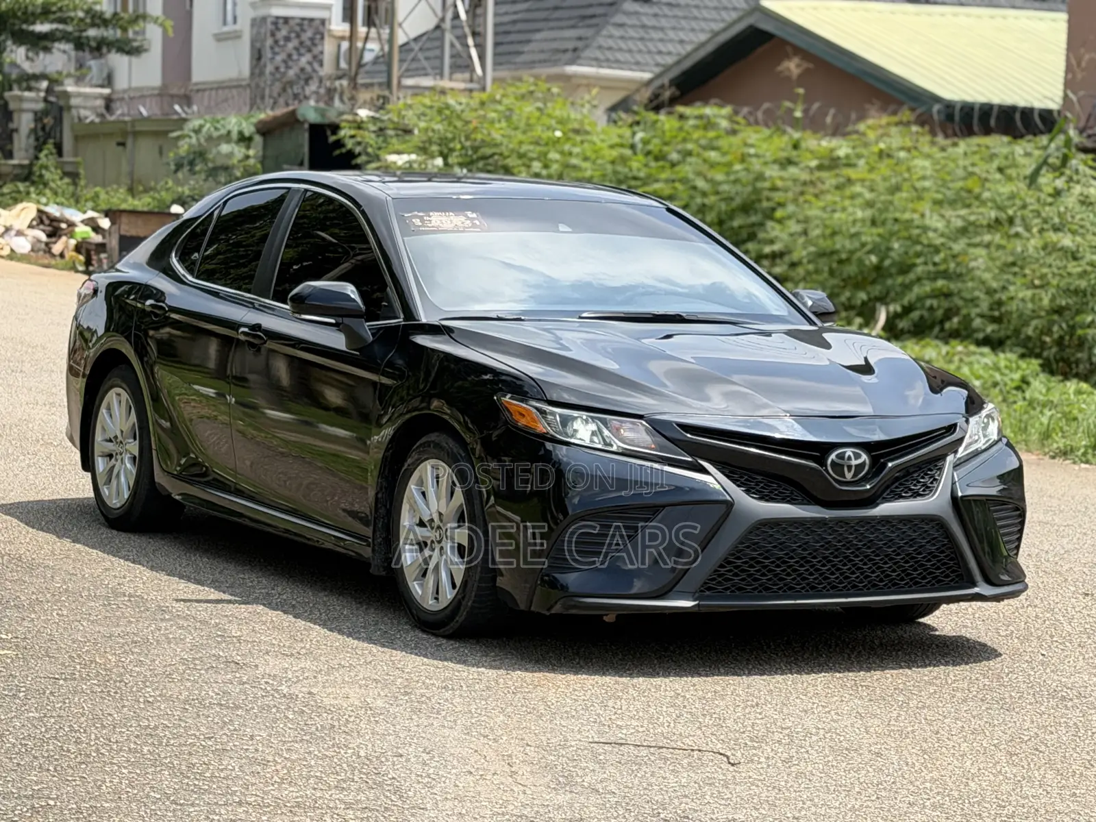 Toyota Camry SE FWD (2.5L 4cyl 8AM) 2018 Black