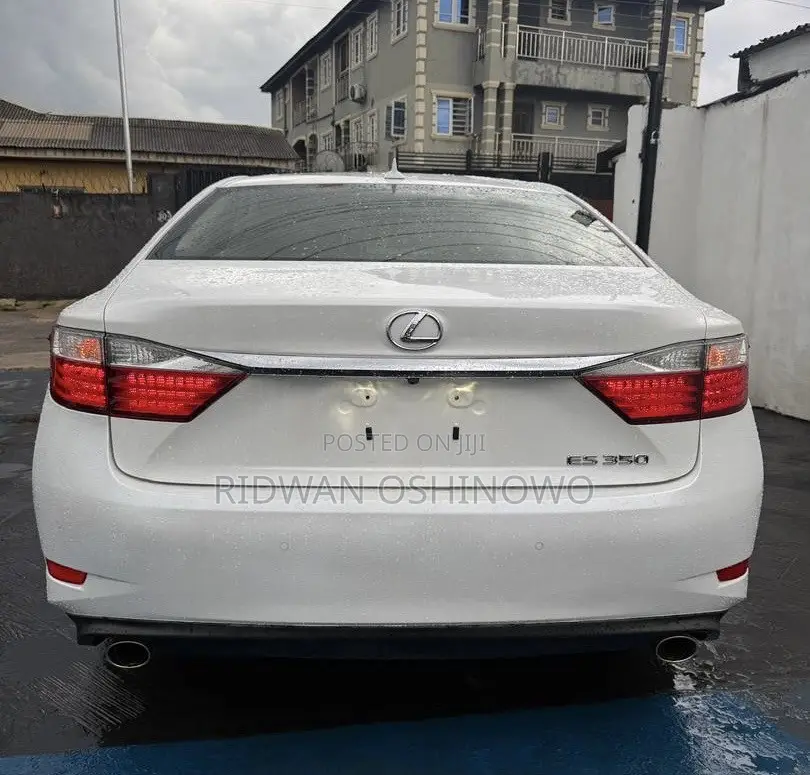 Lexus ES 350 FWD 2015 White