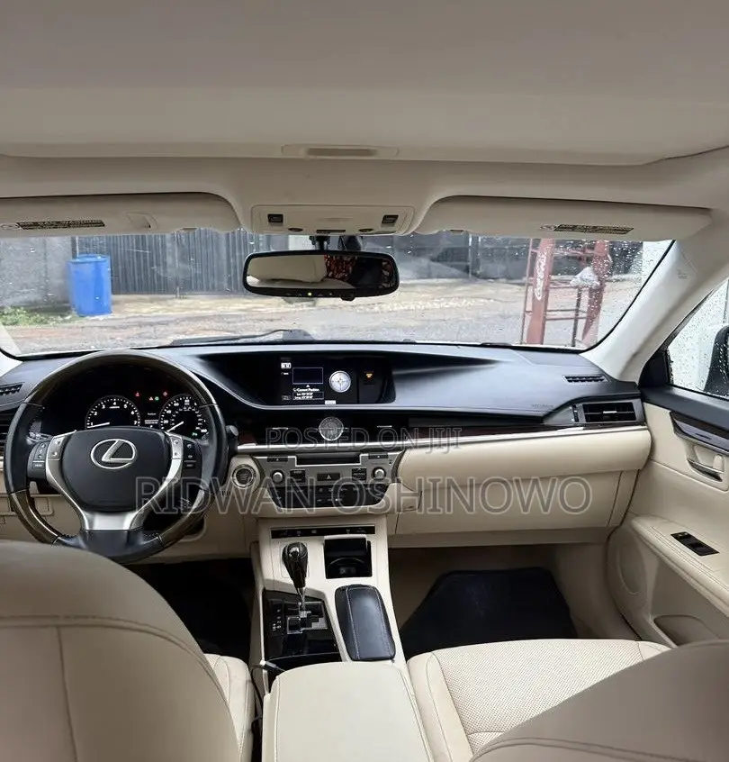 Lexus ES 350 FWD 2015 White