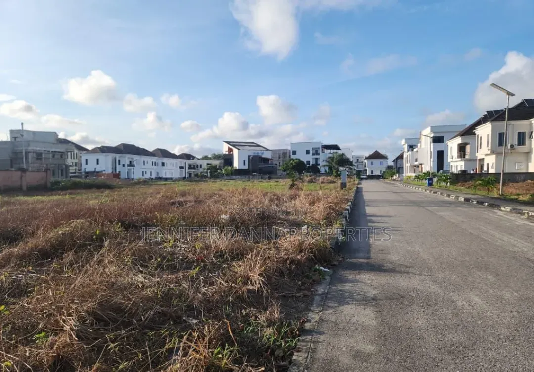 1009sqm of Exclusive Bareland