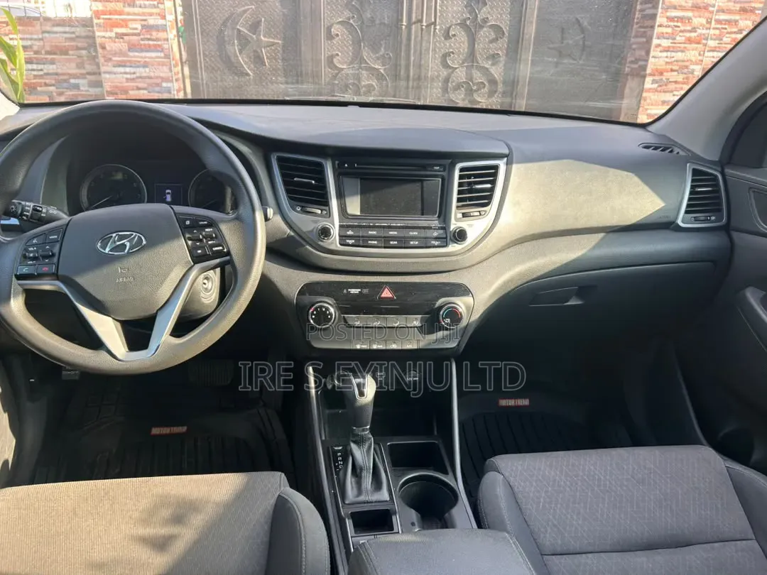 Hyundai Tucson 2016 Orange