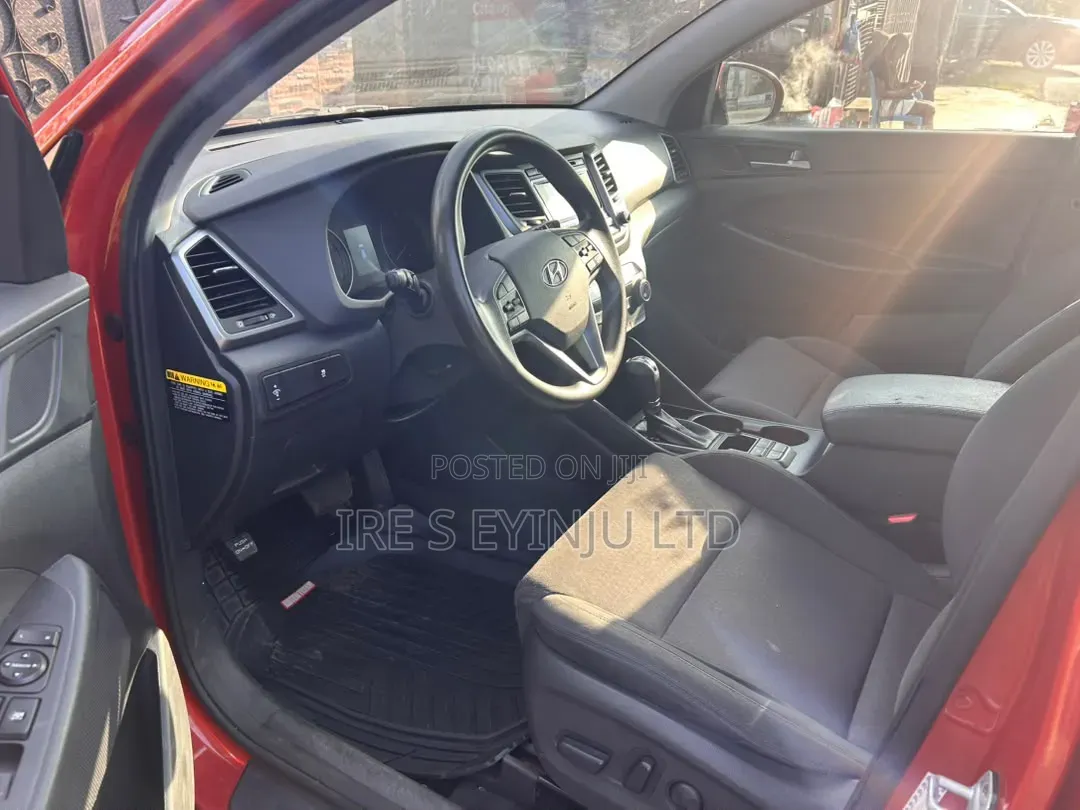 Hyundai Tucson 2016 Orange
