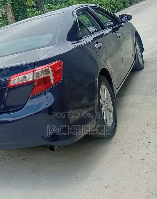 Toyota Camry 2014 Blue