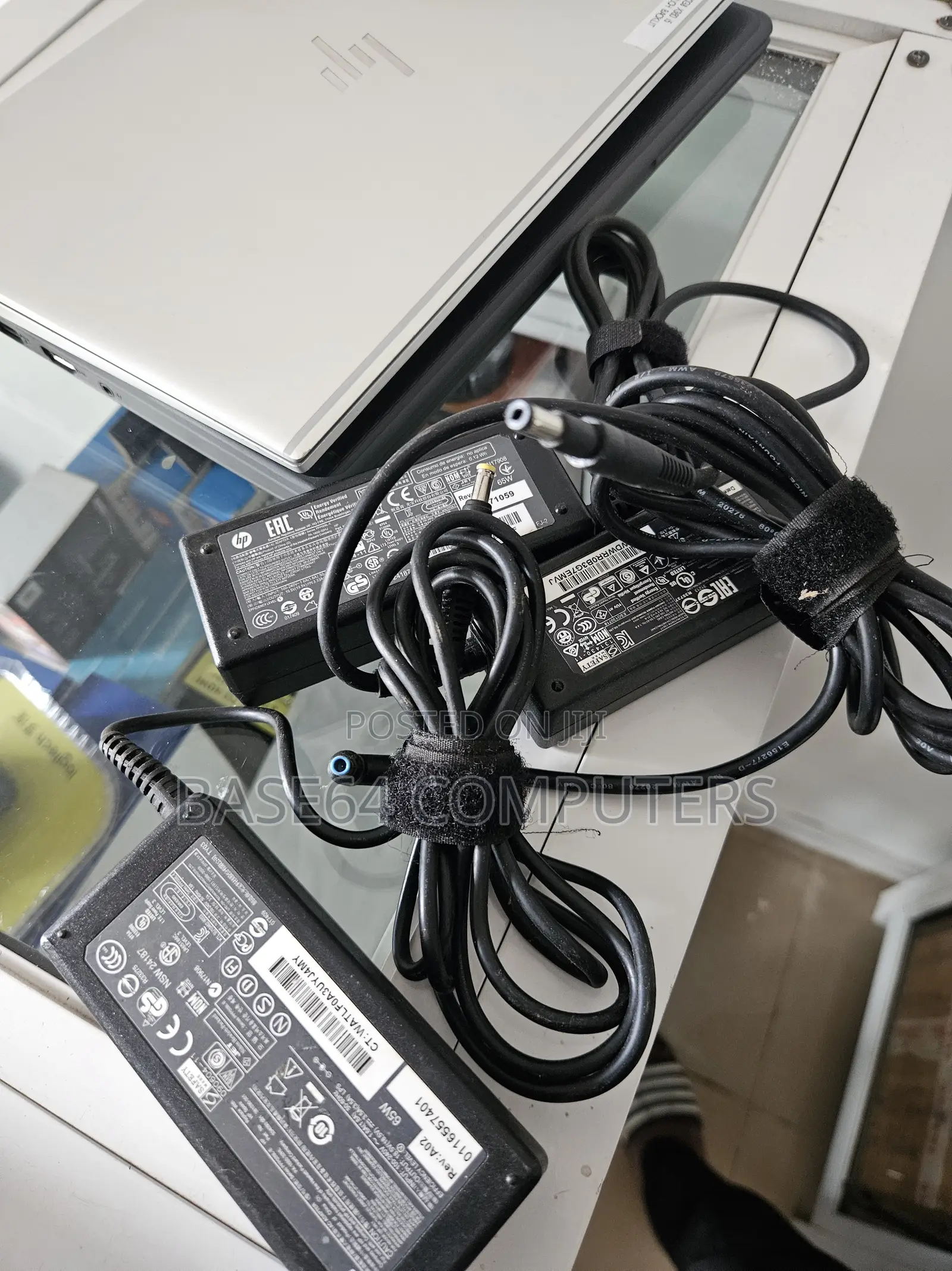 HP Laptop Follow Come Charger 65w