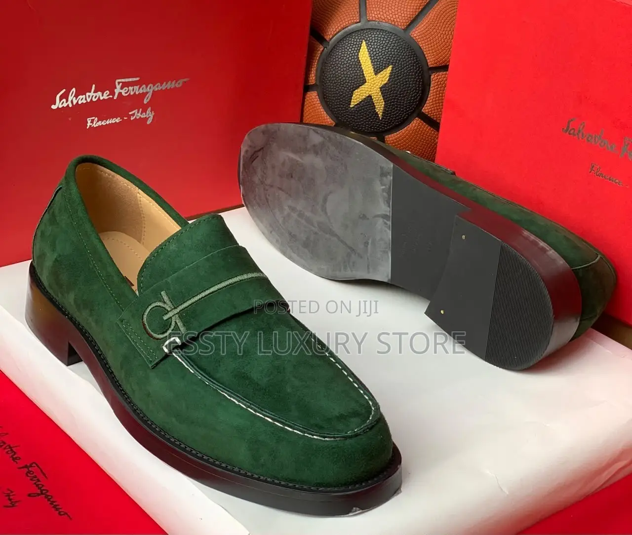 Salvatore Ferragamo Quality Luxury Men Classic Corporate Shoe