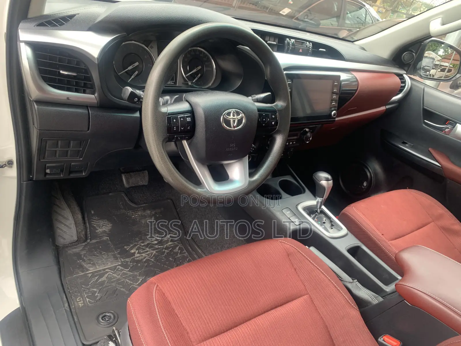 New Toyota Hilux 2023 White