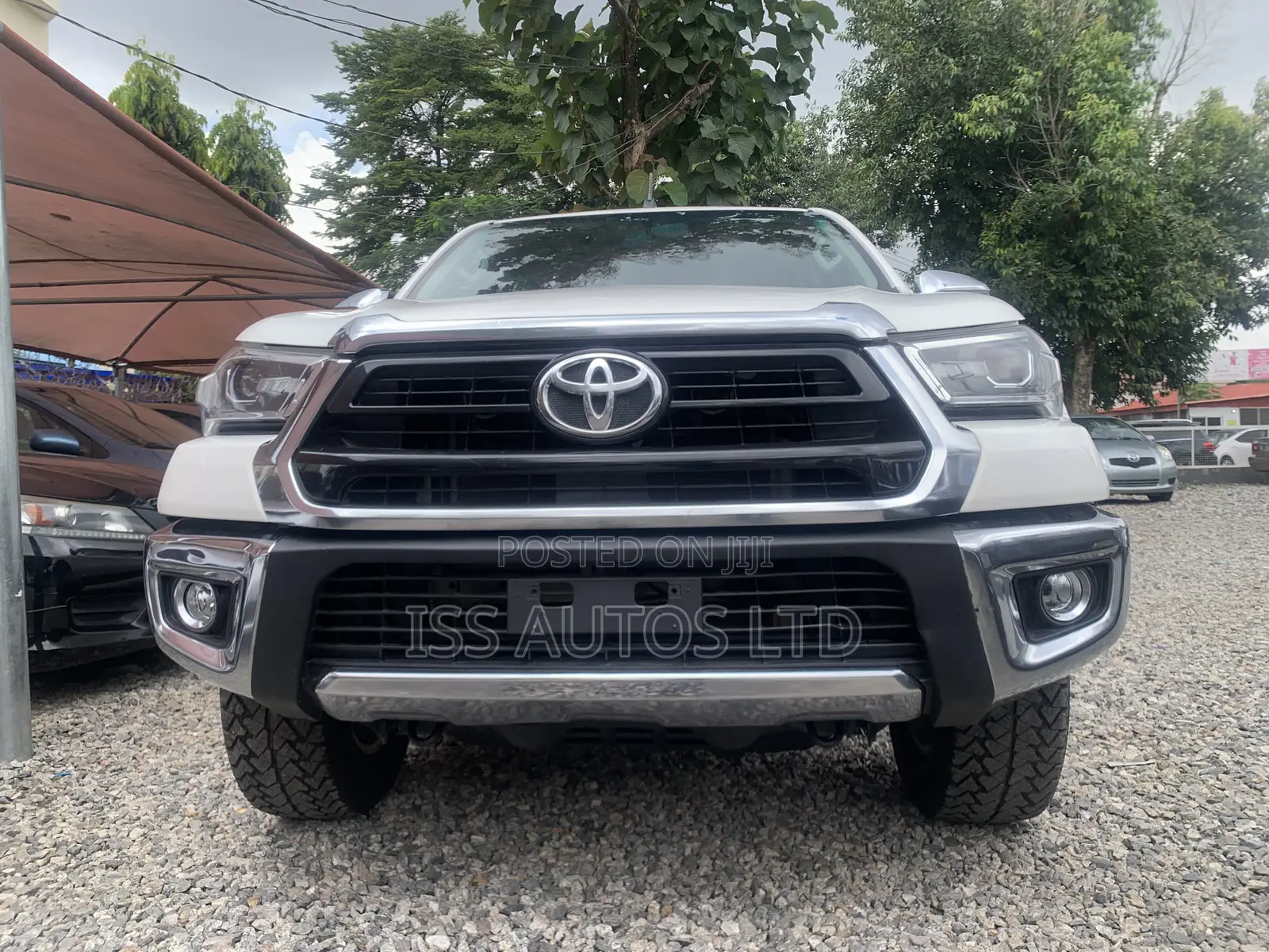 New Toyota Hilux 2023 White