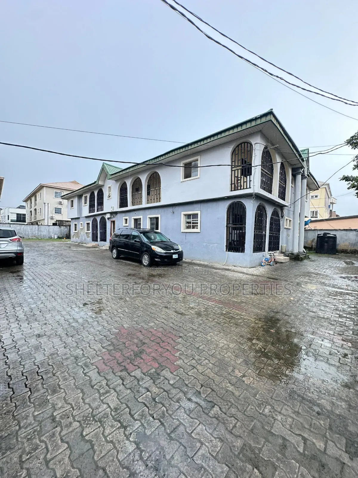 3bdrm Apartment in Osapa london for rent