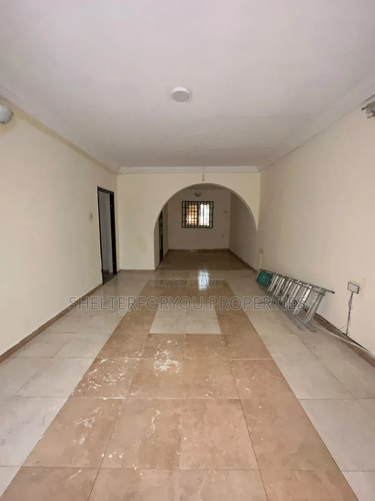 3bdrm Apartment in Osapa london for rent