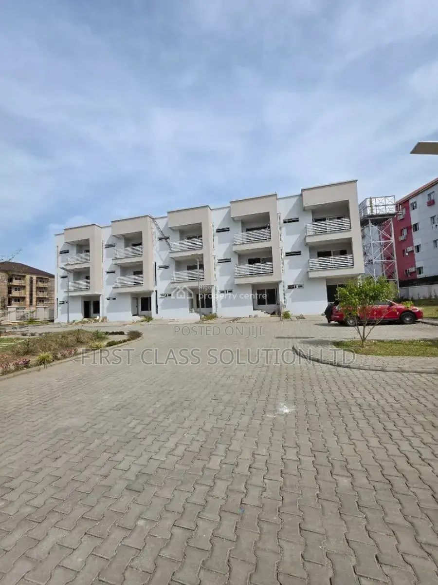 Furnished 4bdrm Duplex in Utako for sale