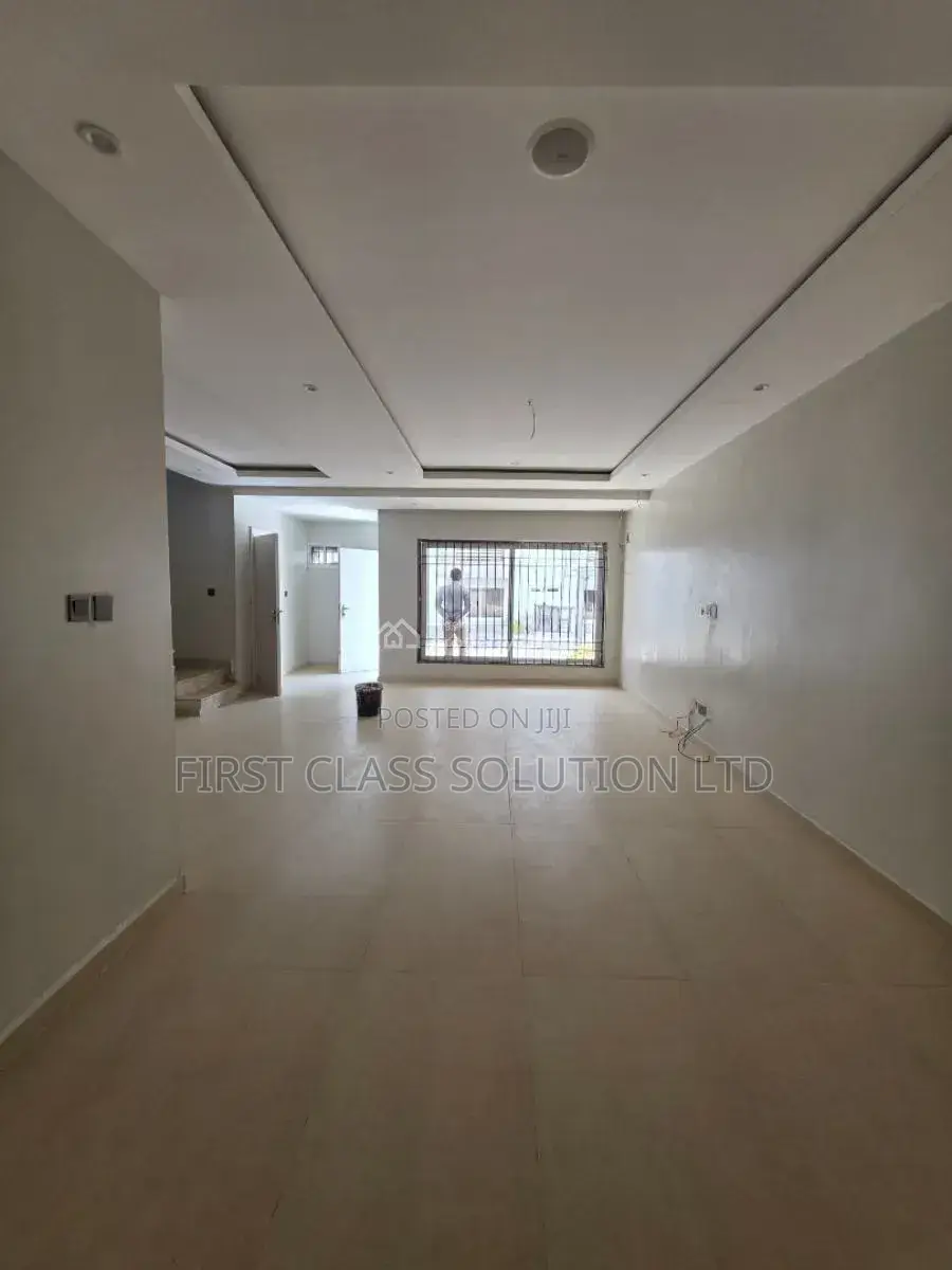 Furnished 4bdrm Duplex in Utako for sale