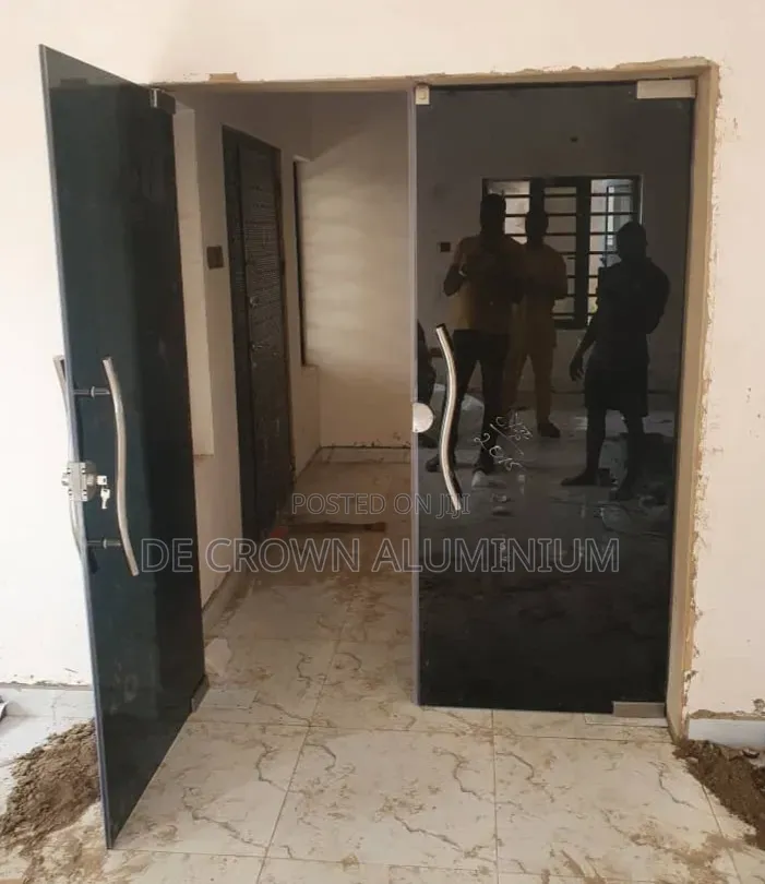 10mm Tempered Black Glass Ante Room Door With Silver Accessories