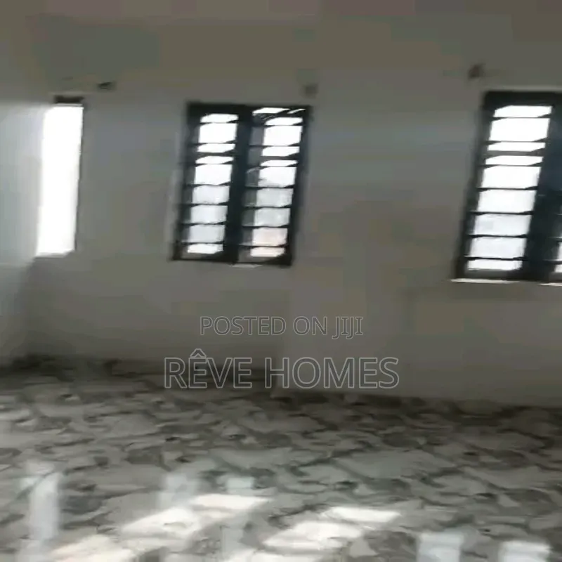 2bdrm Block of Flats in Ebute Metta for rent