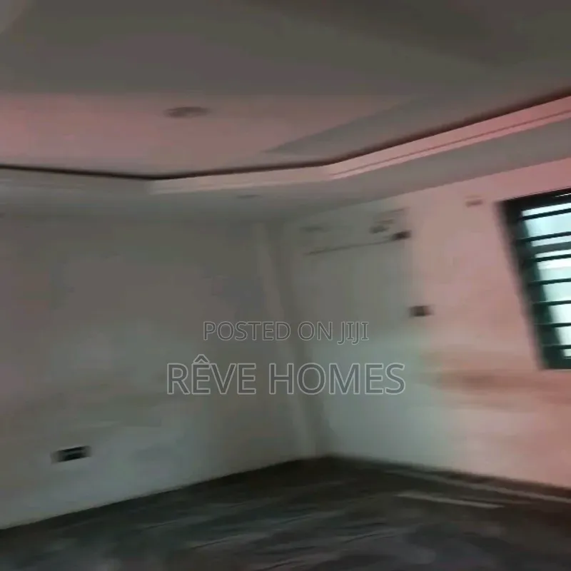 2bdrm Block of Flats in Ebute Metta for rent