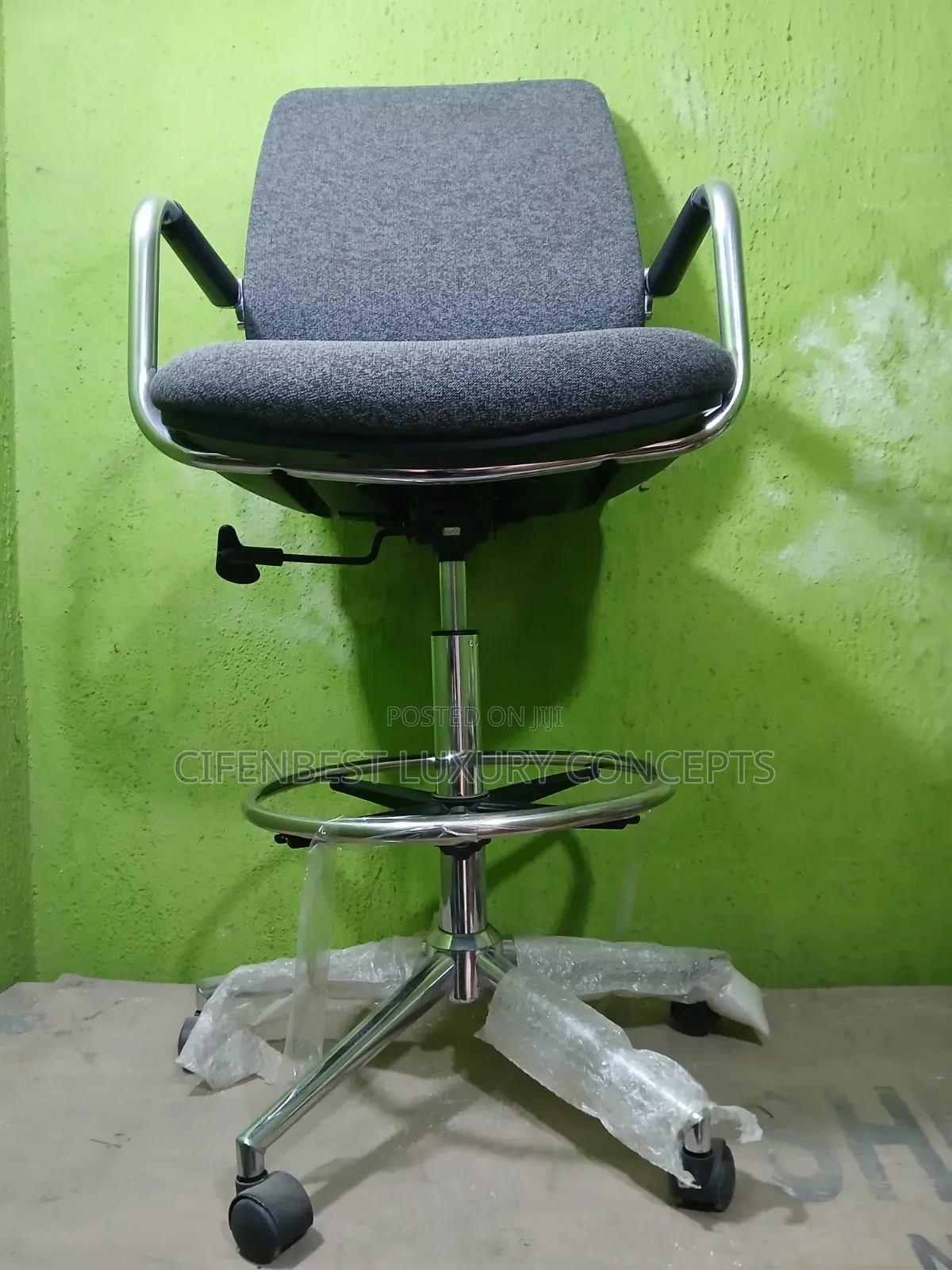 High Grade Office Swivel Chair