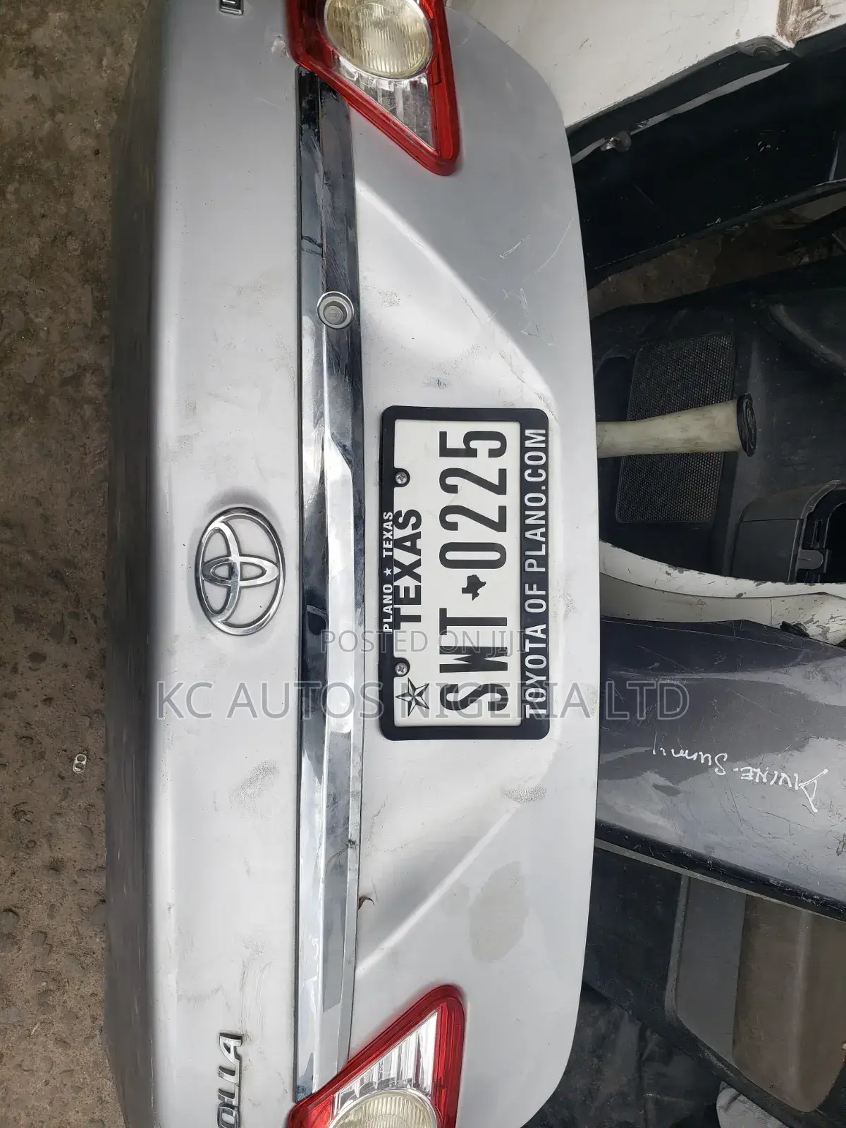 Boot Toyota Corolla 2012