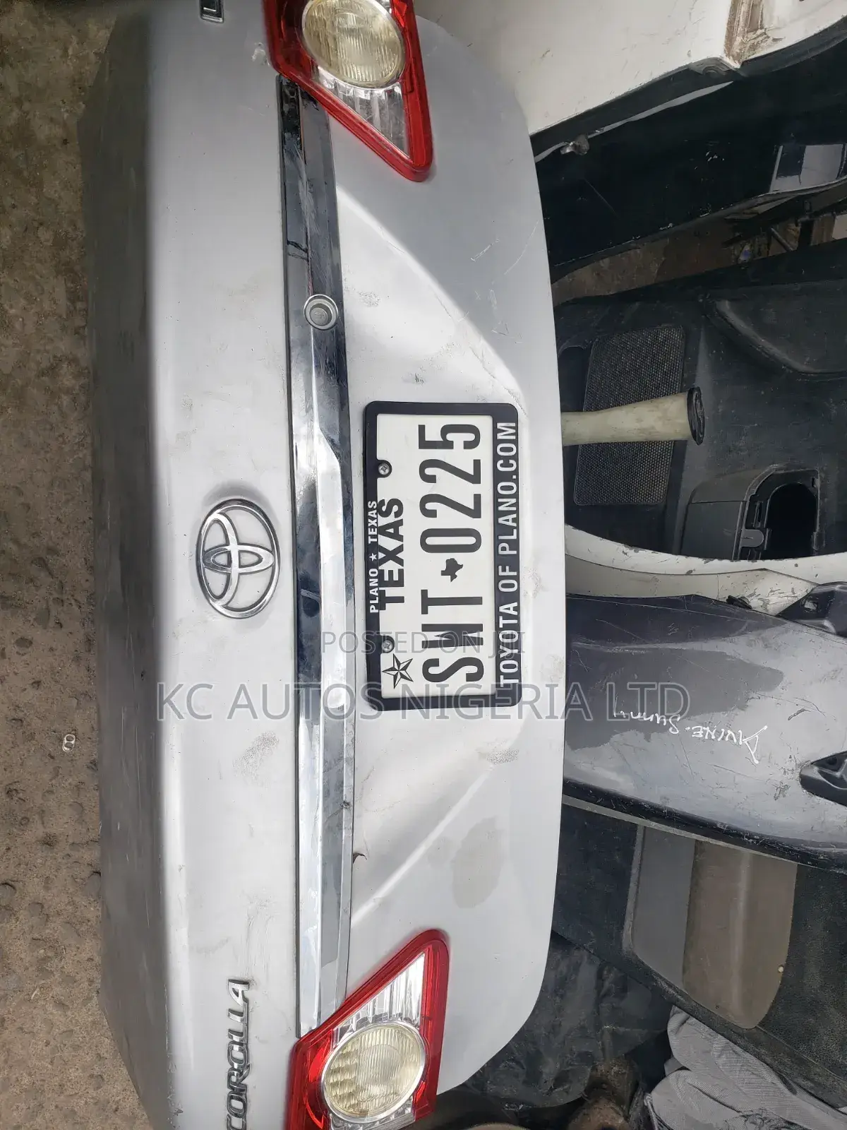 Boot Toyota Corolla 2012