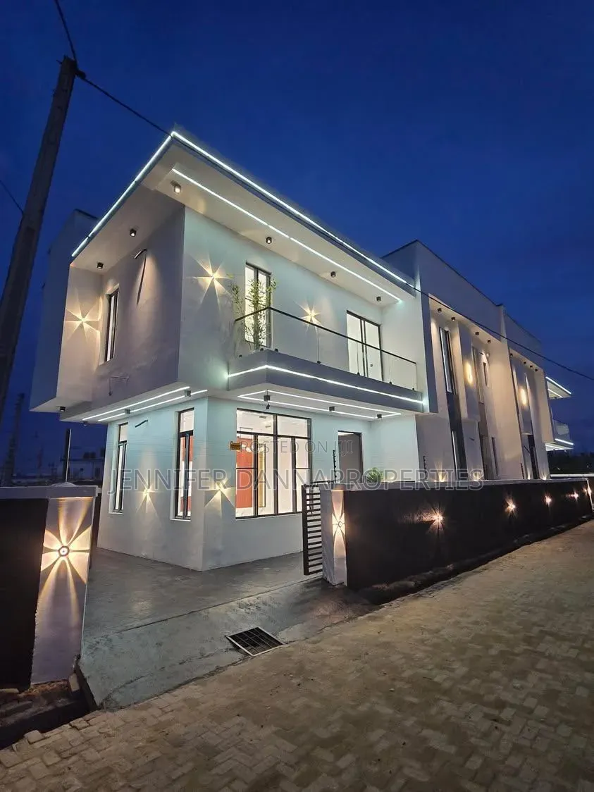 4bdrm Duplex in Ado / Ajah for sale