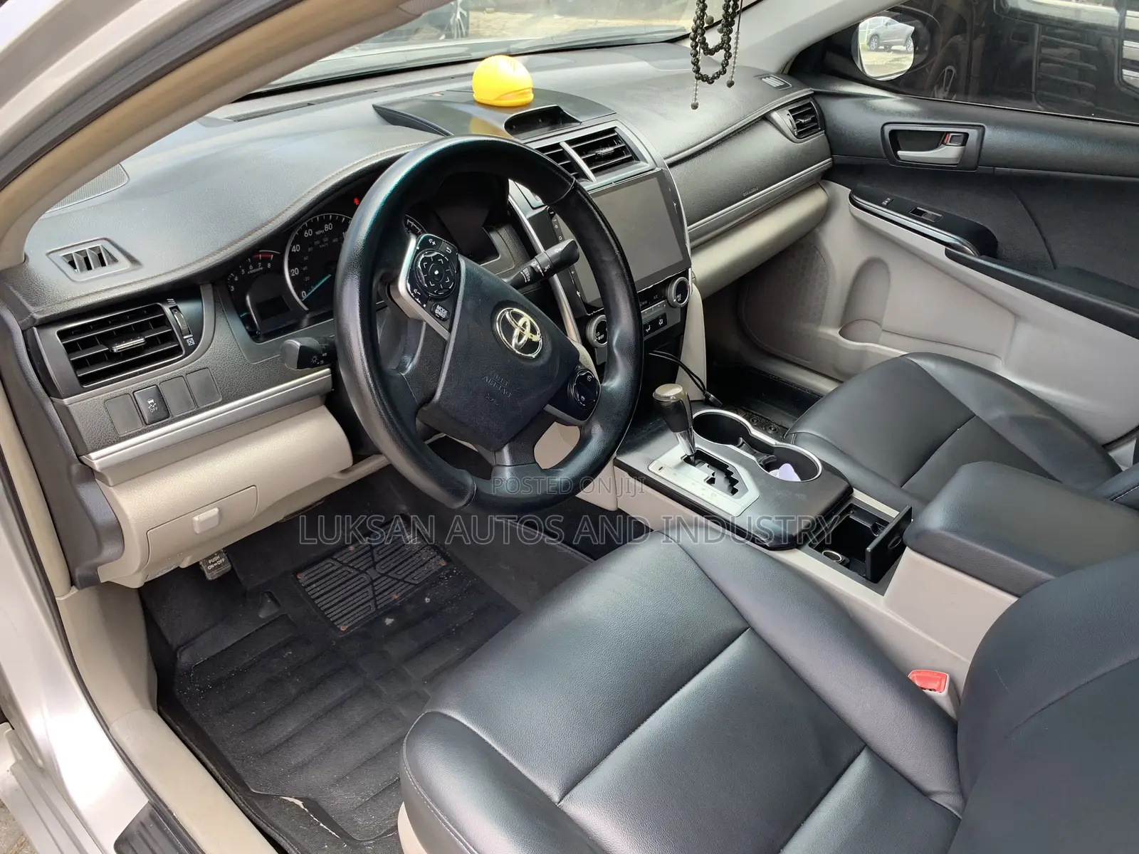 Toyota Camry LE 4dr Sedan (2.5L 4cyl 6A) 2013 Silver