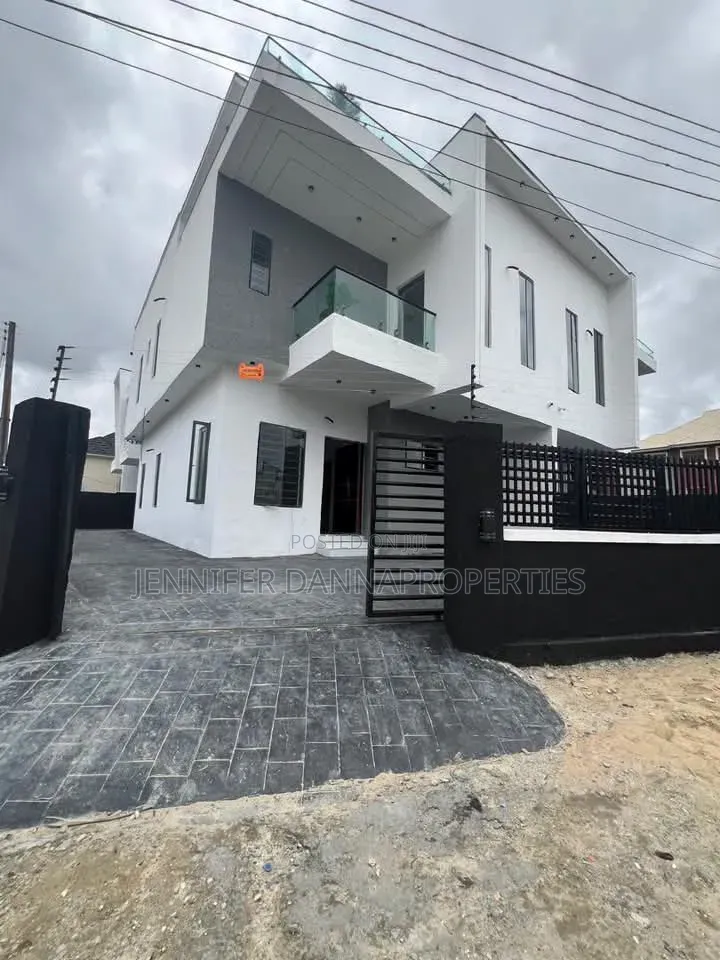 4bdrm Duplex in Sangotedo for sale