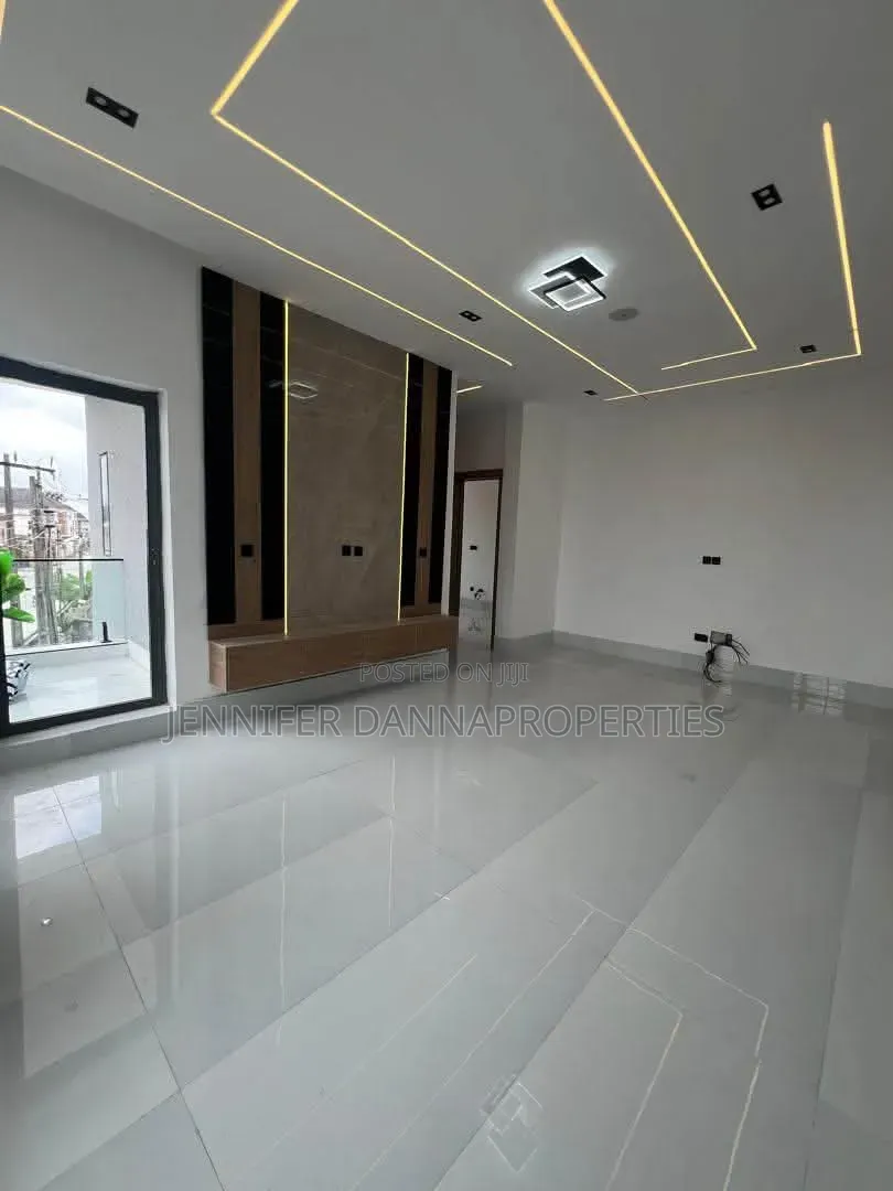 4bdrm Duplex in Sangotedo for sale