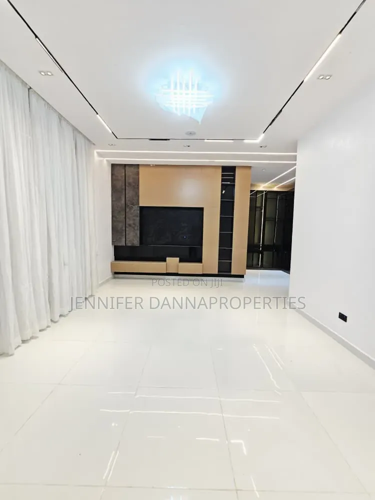 5bdrm Duplex in VGC / Ajah for sale