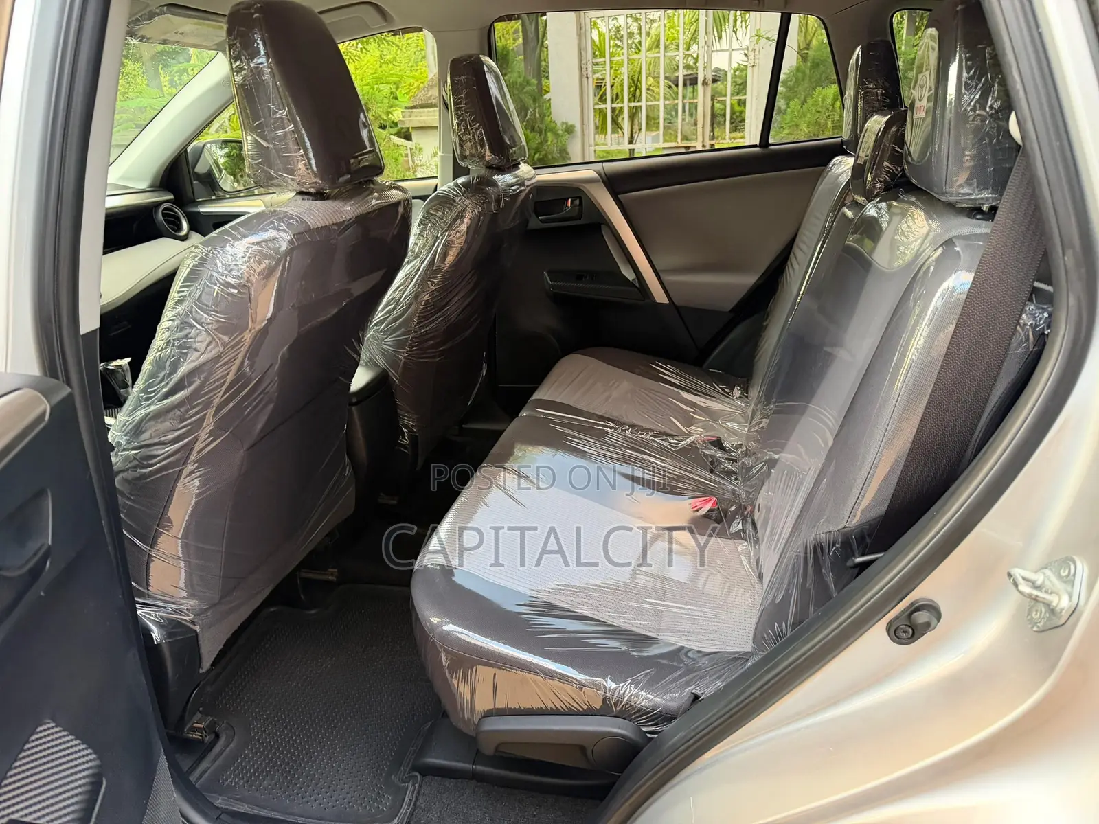 Toyota RAV4 LE 4dr SUV (2.5L 4cyl 6A) 2015 Silver