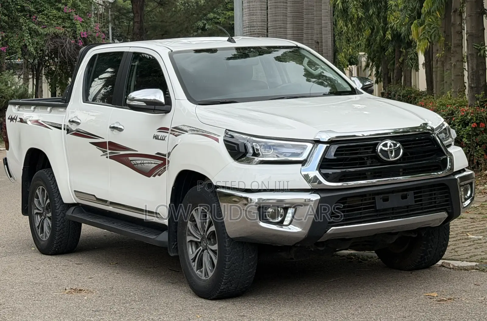 Toyota Hilux 2020 White
