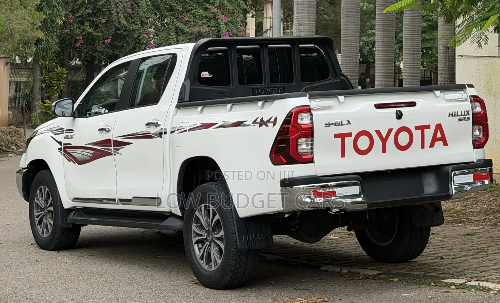 Toyota Hilux 2020 White