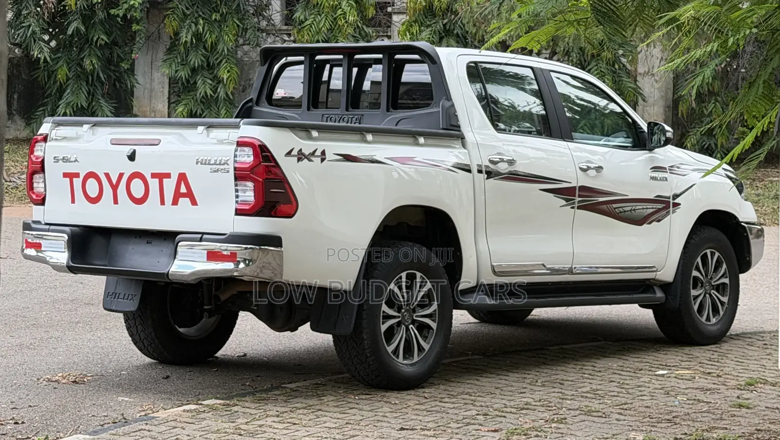 Toyota Hilux 2020 White