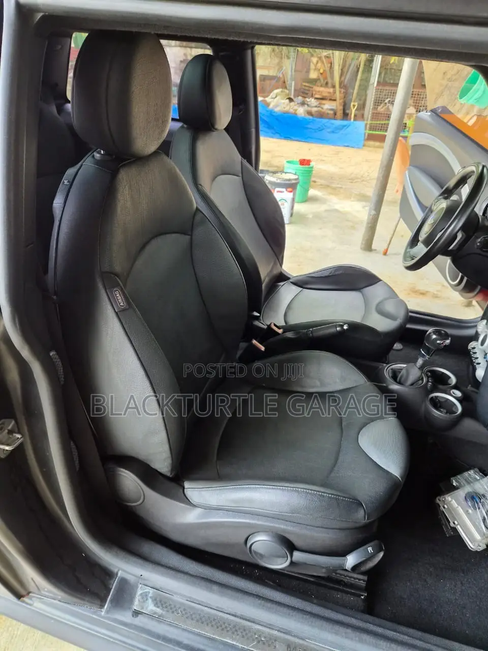 Mini Cooper 2010 Black