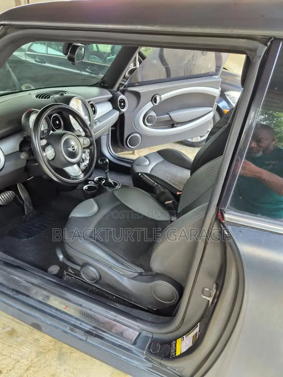 Mini Cooper 2010 Black