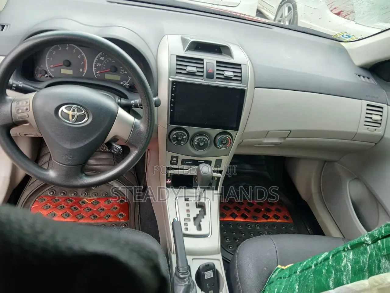 Toyota Corolla LE 4dr Sedan (1.8L 4cyl 4A) 2013 Red
