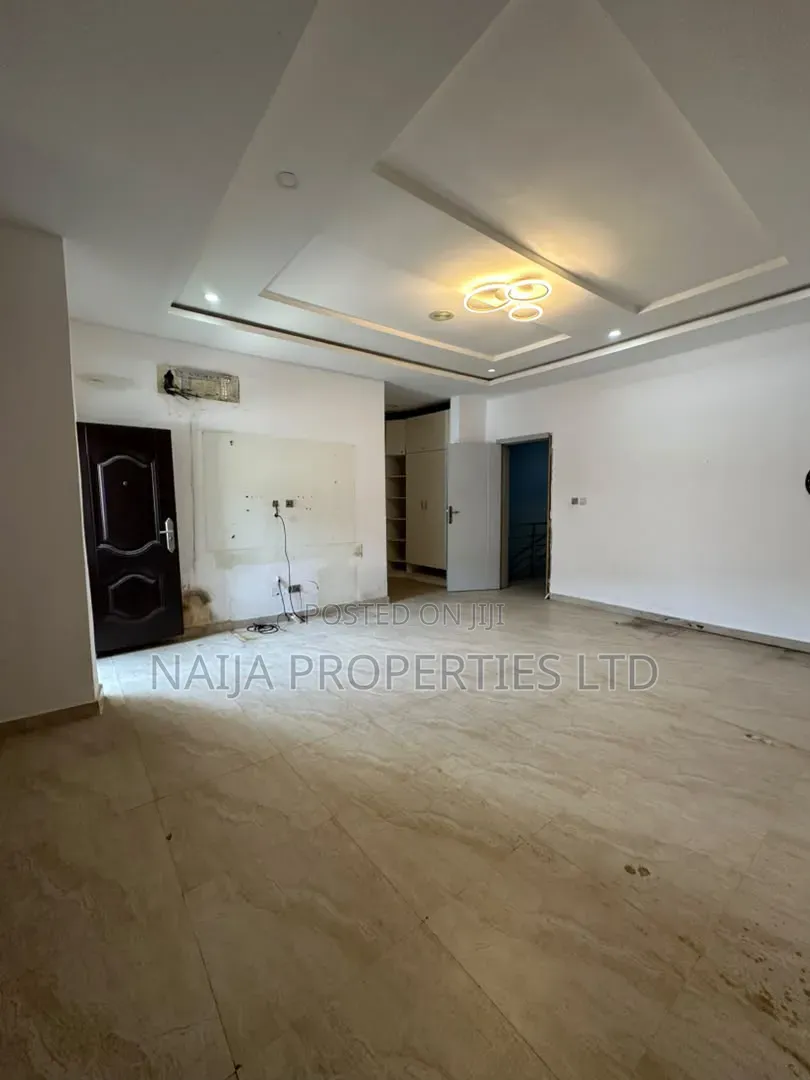 4bdrm Townhouse / Terrace in Ikate-Elegushi for rent