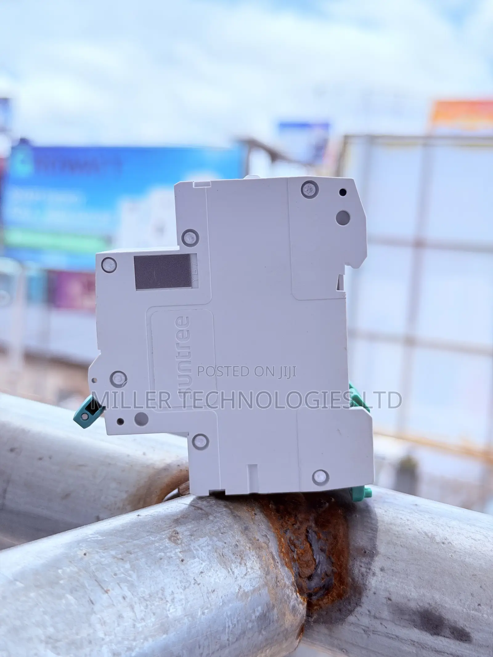 Original Suntree Scb8-63 C25 25a 2p AC Circuit Breaker