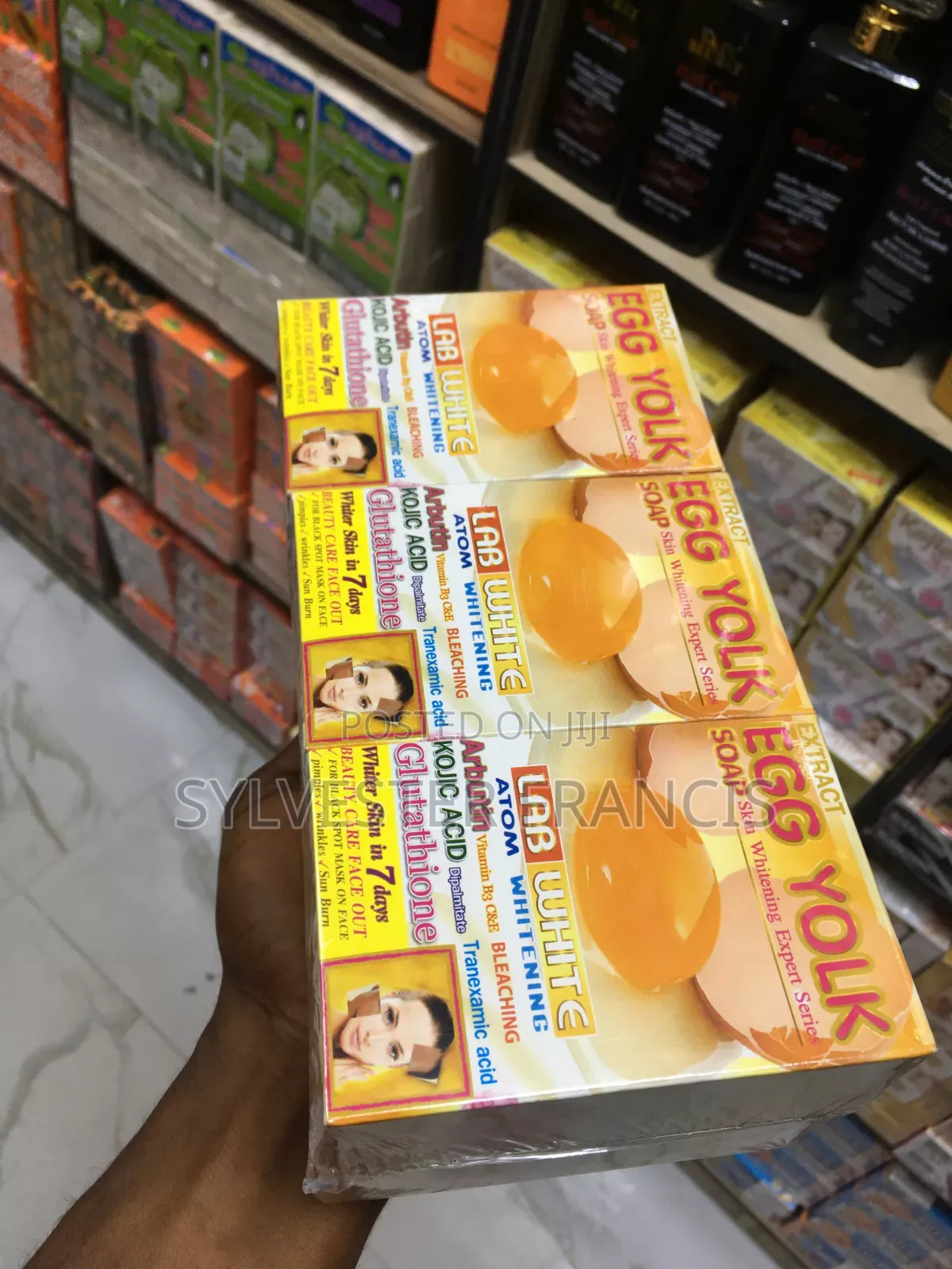 Extract Lab White Atom Whitening Soap