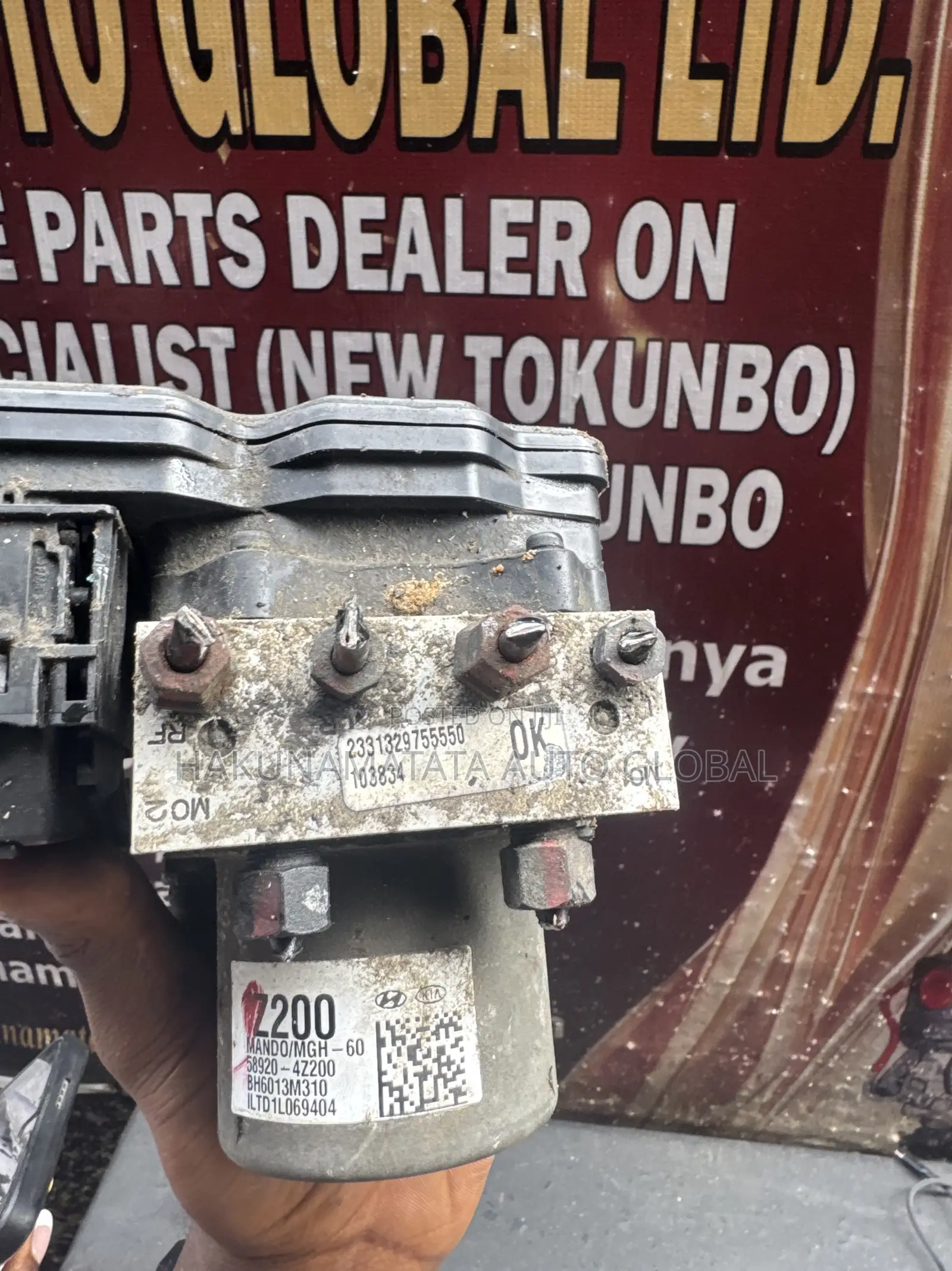 Original Hyundai Santa Fe 2013 ABS Module Pump